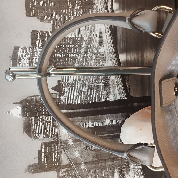 LIKE NEW!! ♠️KATE SPADE ♠️Taupe Leather Tote Bag LIKE NEW!!! - Picture 7 of 12